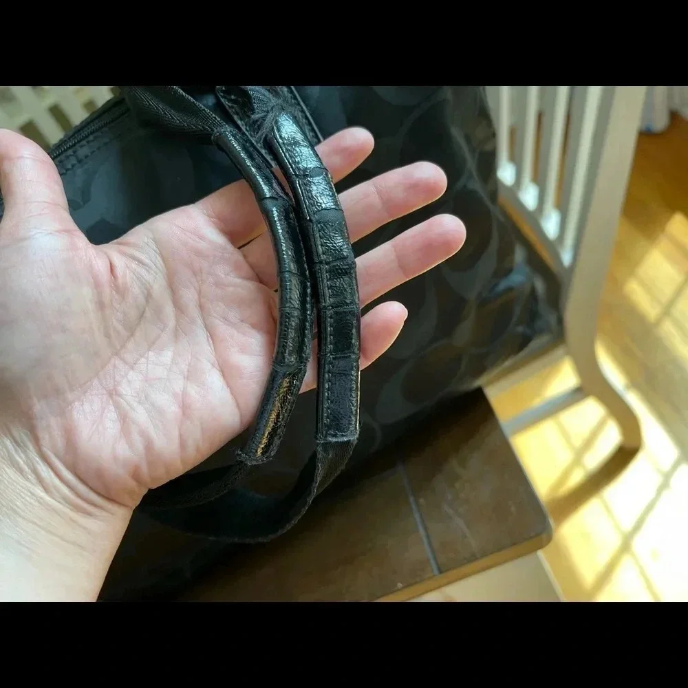 Coach logo tote bag